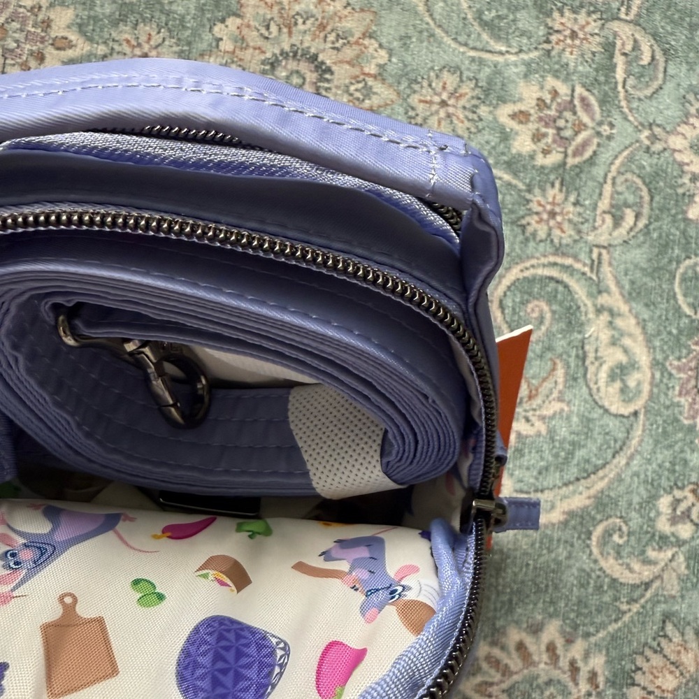 Disney X Lug Remy Ratatouille Bag, Epcot Food and Wine 2024 - Picture 3 of 3